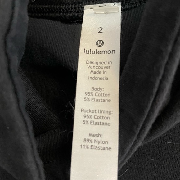 Lululemon Pullover with thumb holes - Picture 4 of 4